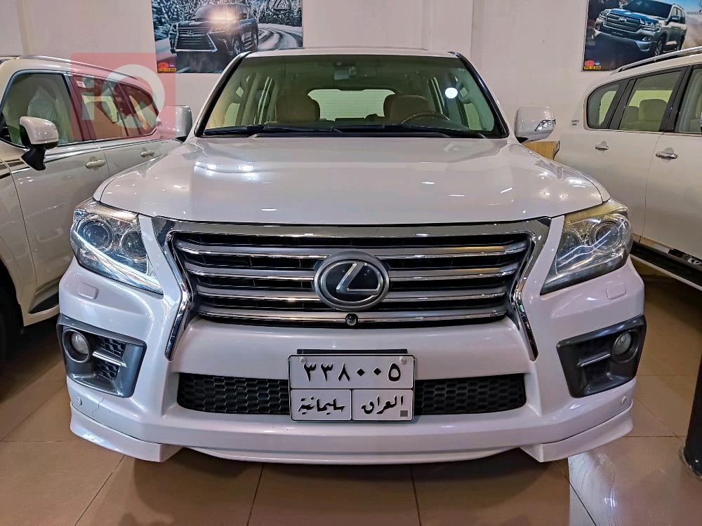 Lexus LX